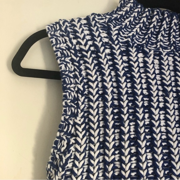 ALICE + OLIVIA Tomi Two-Tone Chunky Knit Top Size medium - Picture 8 of 11